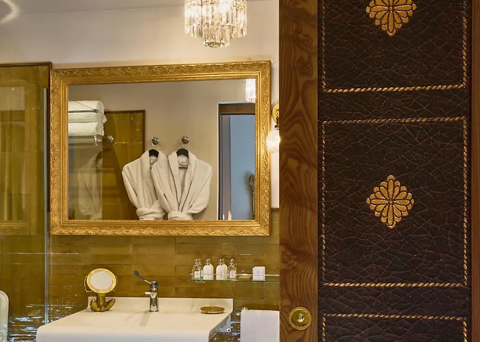 Hotel La Reggia Di Rachele 4*