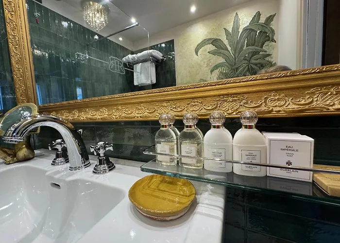 Hotel La Reggia Di Rachele 4*